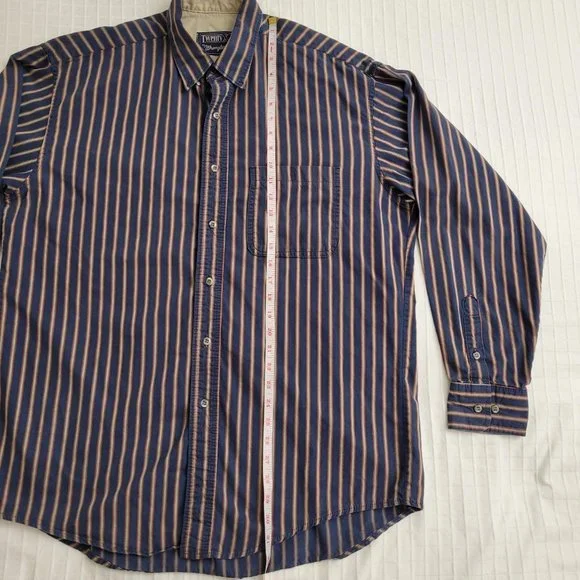 Wrangler "TwentyX" casual long sleeve button down shirt. Size L. - Picture 5 of 9